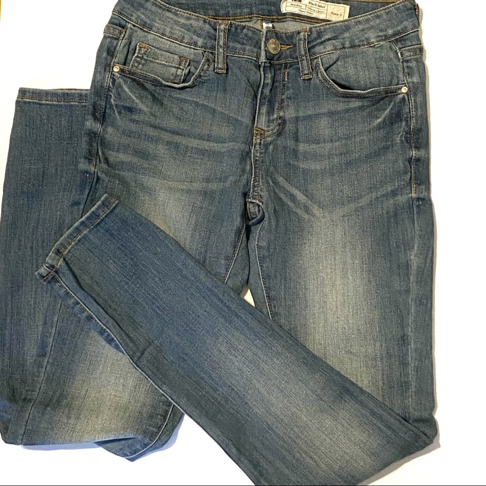 (4/$25)Distressed Jegging